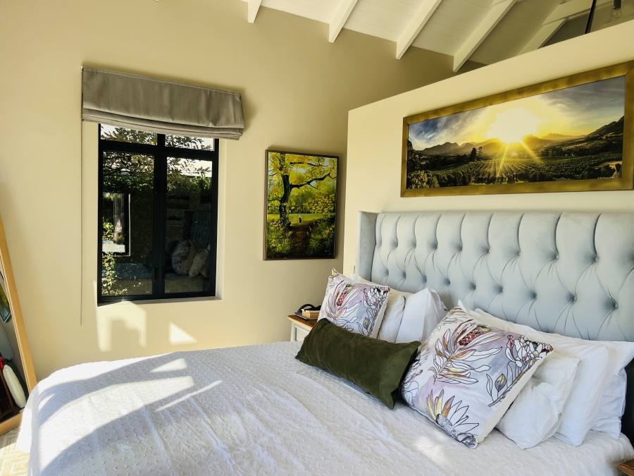 4 Bedroom Property for Sale in Lake Michelle Western Cape